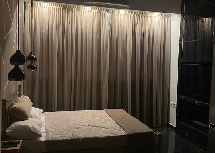 Flat In Athens Next To Metro St!