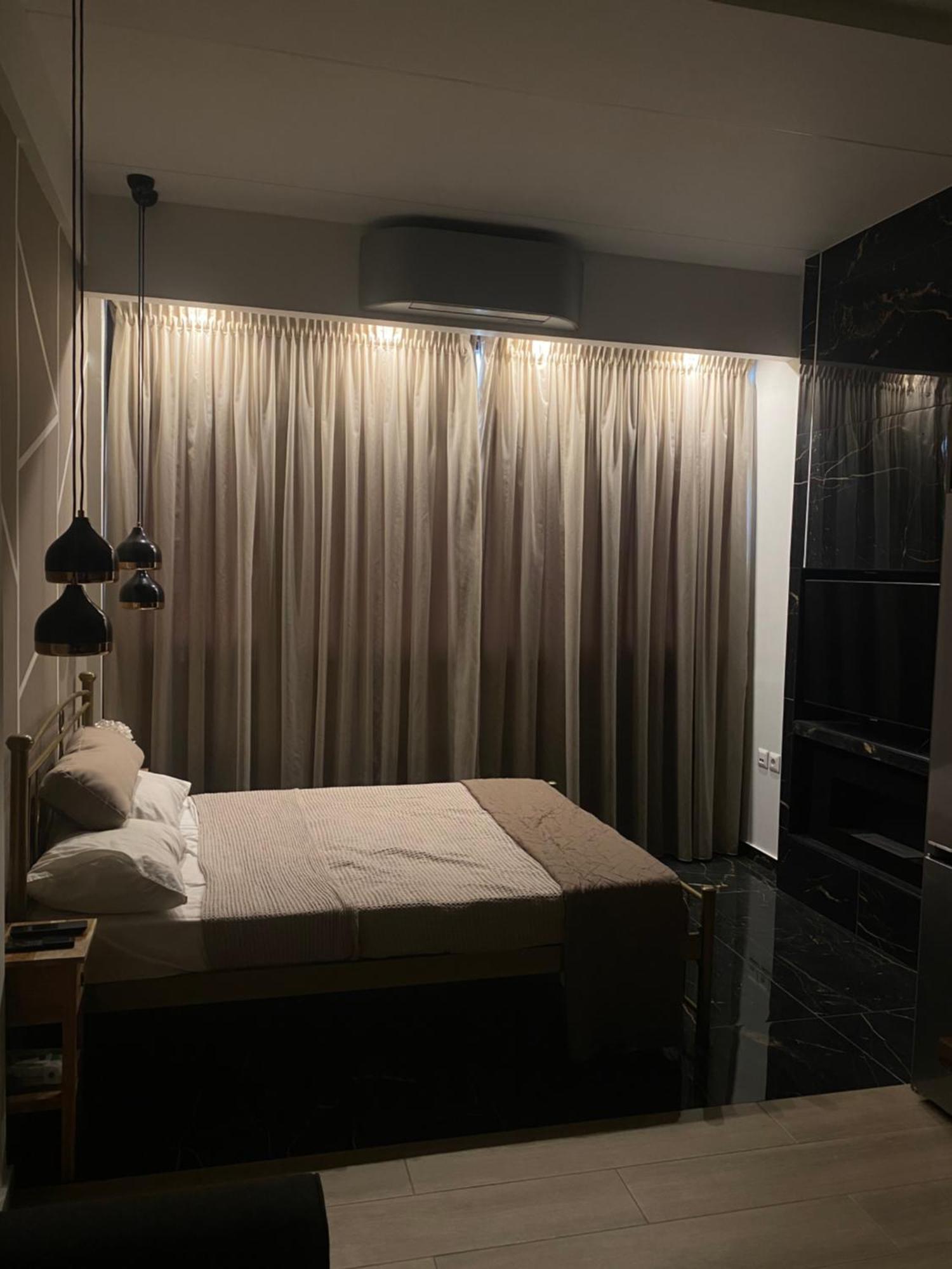 Apartment Flat In Next To Metro St! *